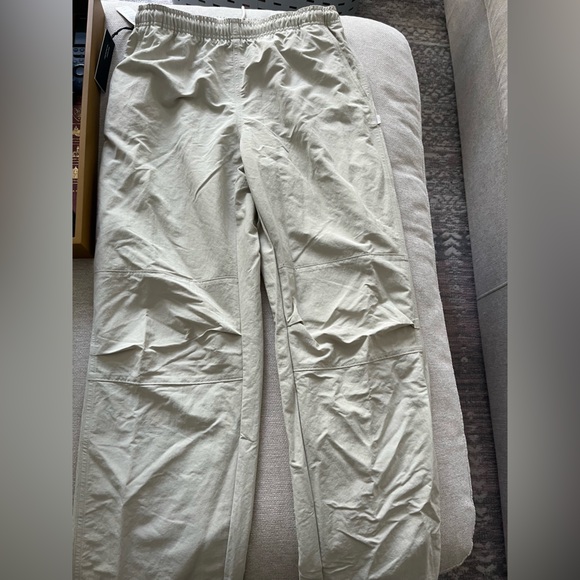 TNA Sawyer Pant- Haze Grey Size M✨🤍 - Picture 3 of 7